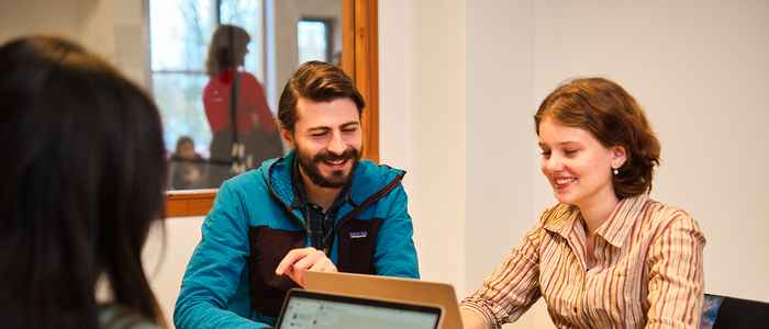 Student studying at AUC